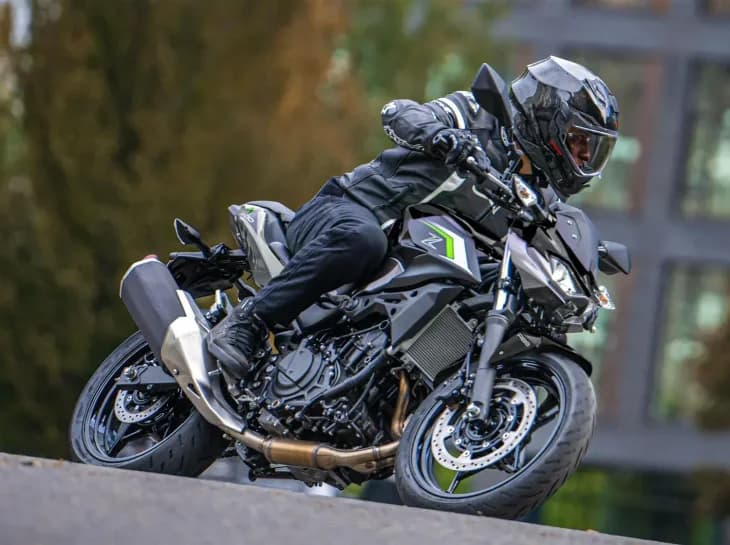 Kawasaki mostra as novas Z500, Ninja 500 e Z H2