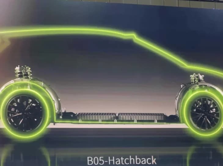 Vem mais por aí: Leapmotor B05, o rival do Dolphin
