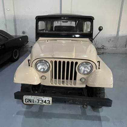Carro CJ-5