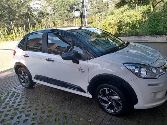 Carro 1.6 VTI 120 FLEX URBAN TRAIL EAT6