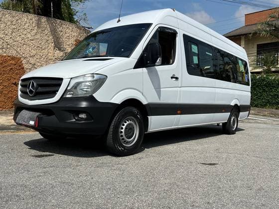 Carro 2.2 415 CDI VAN 16 LUGARES TETO ALTO 16V BI-TURBO DIESEL MANUAL