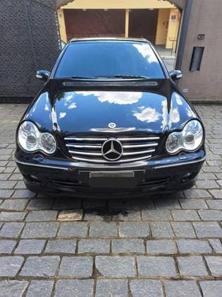 Carro 1.8 AVANTGARDE KOMPRESSOR GASOLINA 4P AUTOMÁTICO