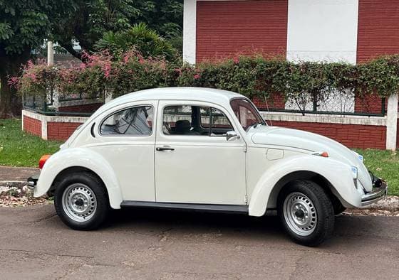 Carro 1.6 8V GASOLINA 2P MANUAL