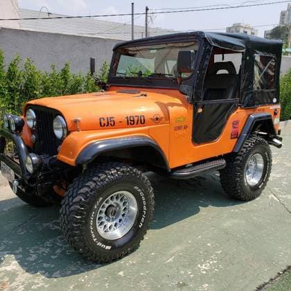Carro CJ-5