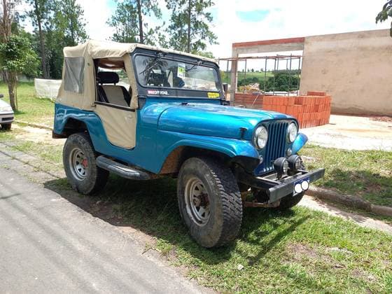 Carro CJ-5