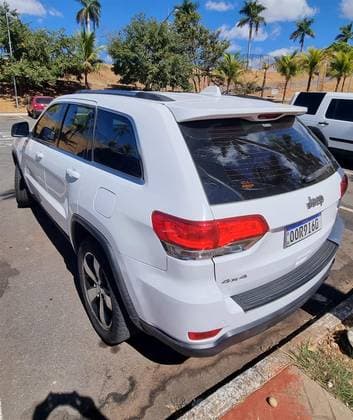 Carro 3.6 LAREDO 4X4 V6 24V GASOLINA 4P AUTOMÁTICO