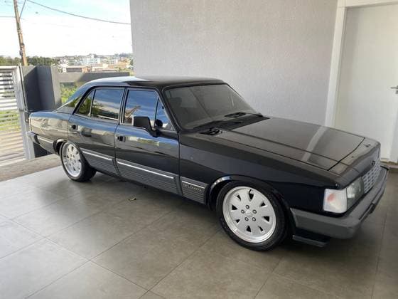 Carro 4.1 DIPLOMATA SE 12V GASOLINA 4P MANUAL