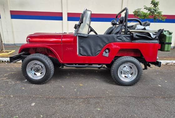 Carro CJ-5
