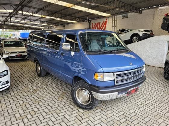Carro 5.2 MAXI WAGON V8 32V GASOLINA 4P AUTOMÁTICO