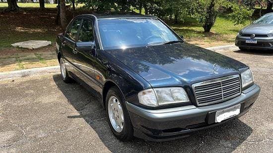 Carro 1.8 CLASSIC PLUS GASOLINA 4P AUTOMÁTICO