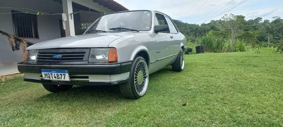 Carro 1.6 L 8V ÁLCOOL 2P MANUAL