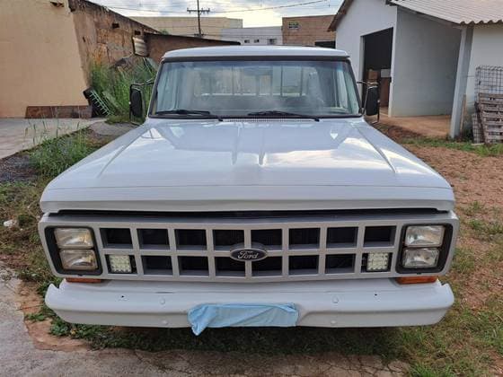 Carro 3.9 SUPER SÉRIE CS 8V DIESEL 2P MANUAL