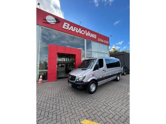 Carro 2.2 CDI DIESEL VAN 415 LONGO 16L MANUAL