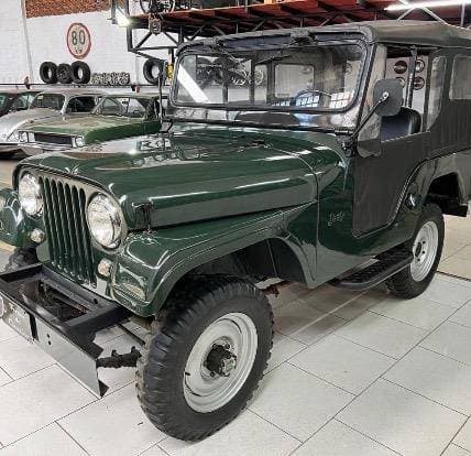 Carro CJ-5