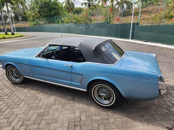 Carro 3.3 HARDTOP 12V GASOLINA 2P MANUAL