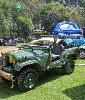 Carro CJ-5