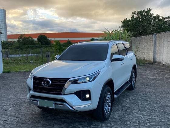 Carro 2.8 D-4D TURBO DIESEL SRX 4X4 AUTOMÁTICO