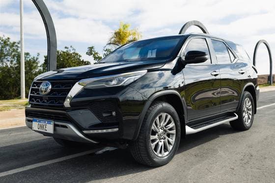 Carro 2.8 D-4D TURBO DIESEL SRX 7L 4X4 AUTOMÁTICO