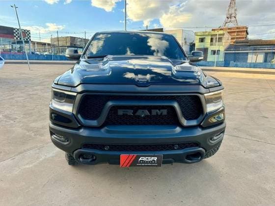 Carro 5.7 V8 GASOLINA REBEL CD 4X4 AUTOMÁTICO