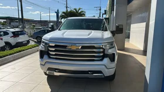 Carro 5.3 V8 GASOLINA 1500 HIGH COUNTRY 4X4 AUTOMÁTICO
