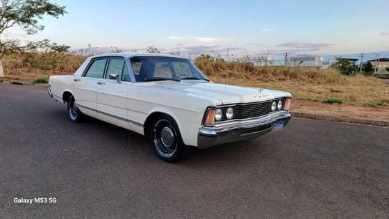 Carro 4.7 V8 GASOLINA 500 C MANUAL