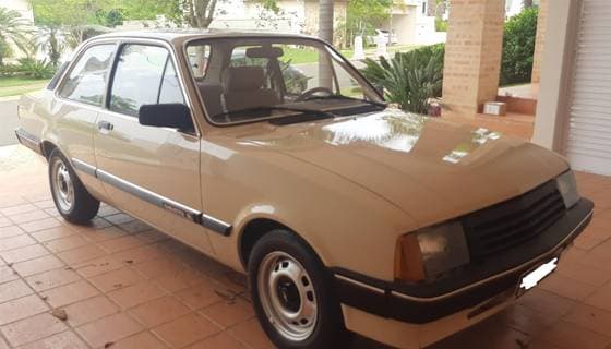 Carro 1.6 SL/E 8V ÁLCOOL 2P MANUAL