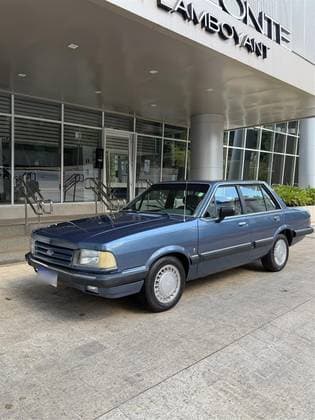 Carro 1.8 GHIA 8V ÁLCOOL 4P MANUAL