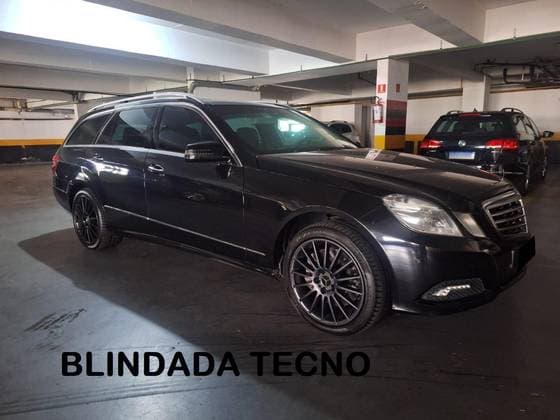 Carro 5.5 V8 GASOLINA TOURING AVANTGARDE 7G-TRONIC