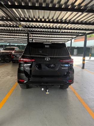 Carro 2.8 D-4D TURBO DIESEL DIAMOND 7L 4X4 AUTOMÁTICO