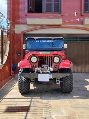 Carro CJ-5