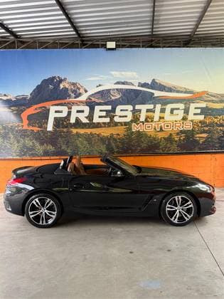 Carro 2.0 TWINPOWER GASOLINA SDRIVE30i M SPORT STEPTRONIC