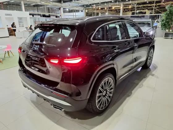 Carro 1.3 MHEV AMG LINE 7G-DCT