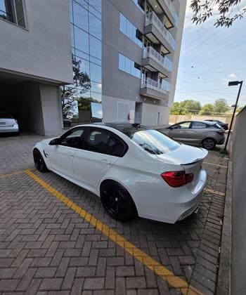 Carro 3.0 I6 GASOLINA SEDAN AUTOMÁTICO