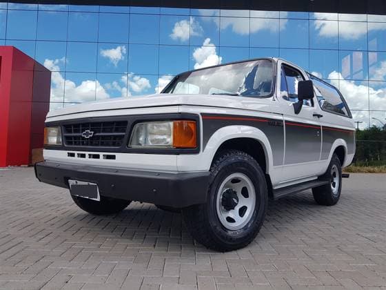 Carro 4.0 CUSTOM S 8V DIESEL 2P MANUAL