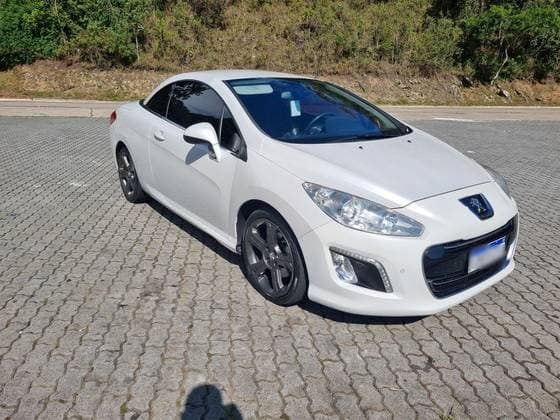 Carro 1.6 16V TURBO GASOLINA 2P AUTOMÁTICO