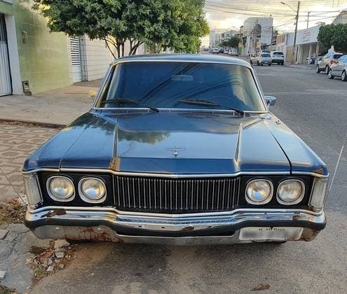 Carro LANDAU ÁLCOOL 4P AUTOMÁTICO