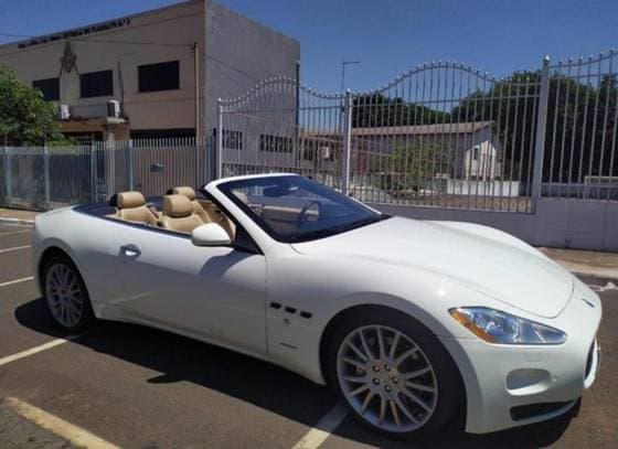 Carro 4.7 V8 GASOLINA MC SHIFT