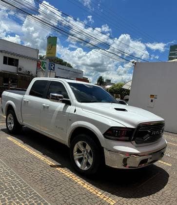Carro 5.7 V8 GASOLINA REBEL CD 4X4 AUTOMÁTICO