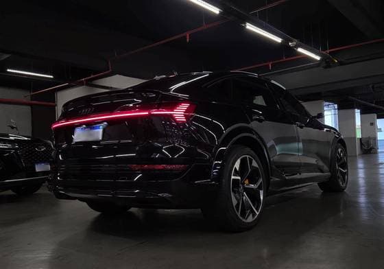 Carro ELÉTRICO SPORTBACK S QUATTRO