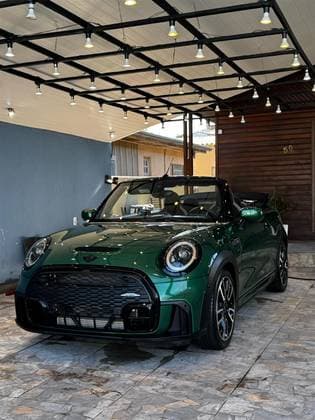 Carro 2.0 16V TWINPOWER GASOLINA S SPORT CABRIO STEPTRONIC