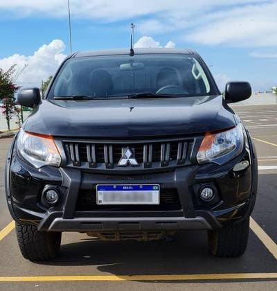 Carro 2.4 16V TURBO DIESEL SPORT GLX OUTDOOR CD 4P 4X4 MANUAL