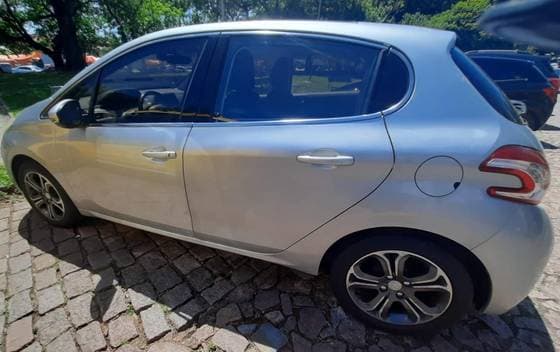 Carro 1.6 GRIFFE 16V FLEX 4P AUTOMÁTICO