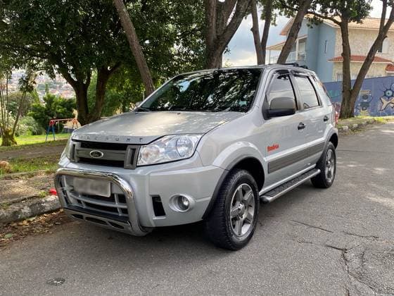 Carro 1.6 XLT FREESTYLE 8V FLEX 4P MANUAL