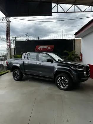 Carro 2.8 D-4D TURBO DIESEL CD SRX PLUS 4X4 AUTOMÁTICO