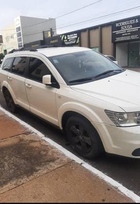 Carro 2.4 EMOTION 16V GASOLINA 4P AUTOMÁTICO