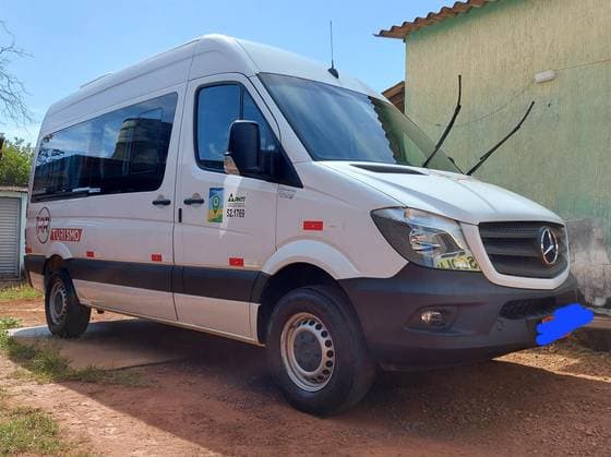 Carro 2.2 CDI DIESEL VAN 415 LONGO 16L MANUAL