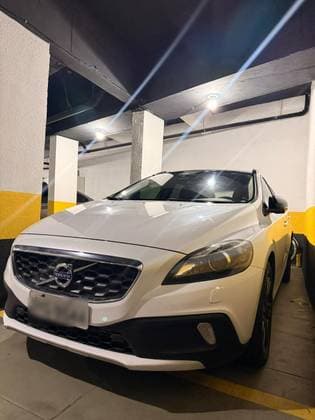 Carro 2.0 T5 CROSS COUNTRY AWD TURBO GASOLINA 4P AUTOMÁTICO