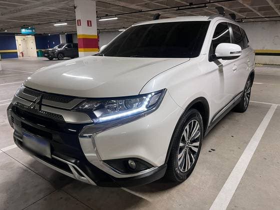 Carro 2.0 MIVEC GASOLINA HPE AUTOMÁTICO