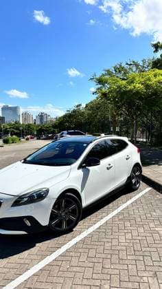 Carro 2.0 T5 CROSS COUNTRY AWD TURBO GASOLINA 4P AUTOMÁTICO
