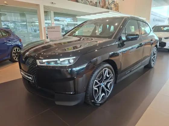 Carro ELÉTRICO XDRIVE40